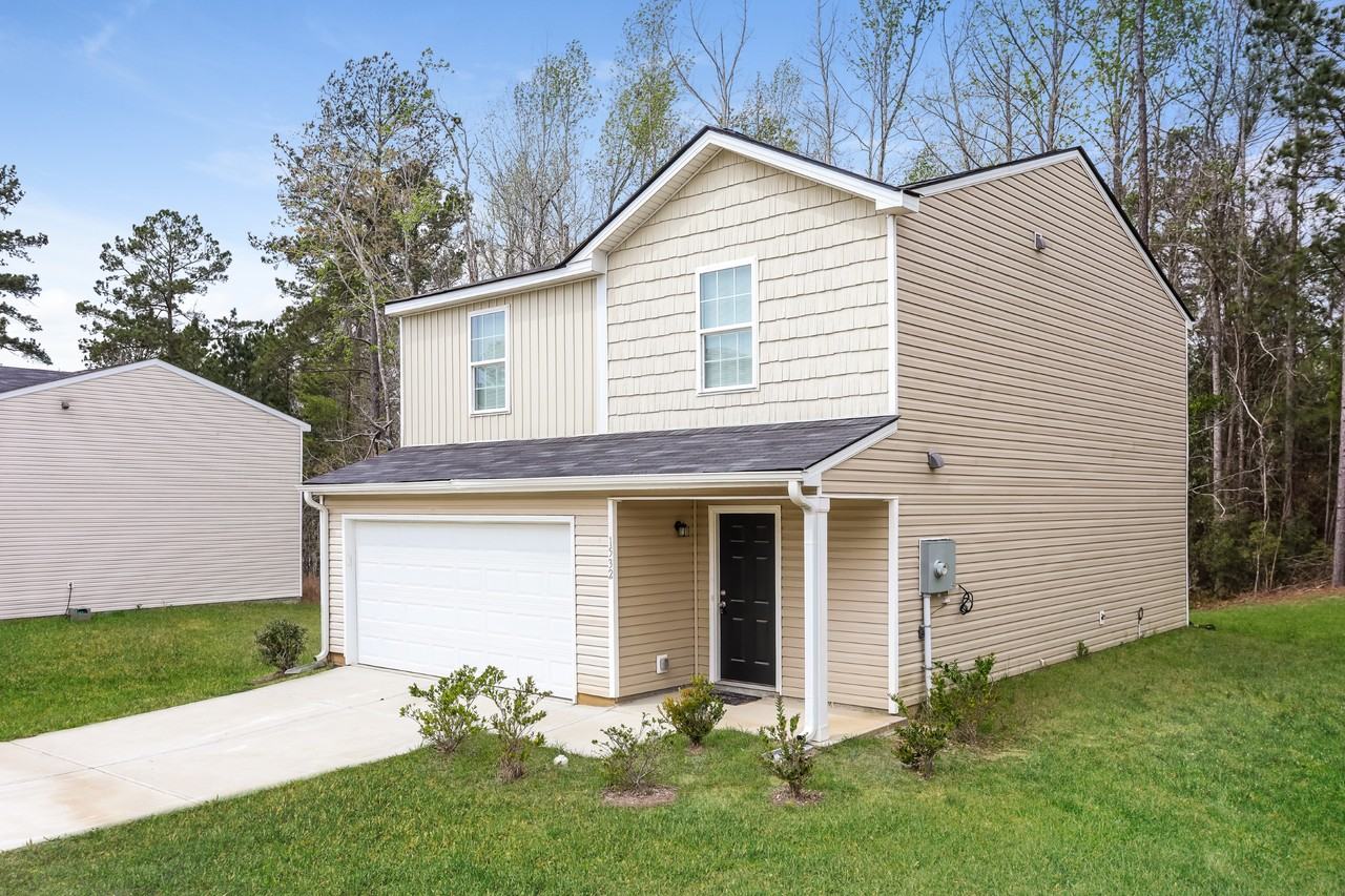 940 Haley St - Photo 2 of 16