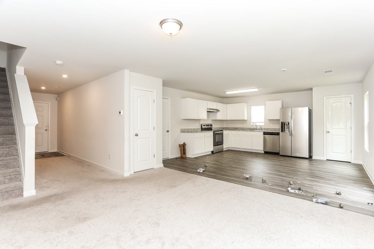 940 Haley St - Photo 3 of 16