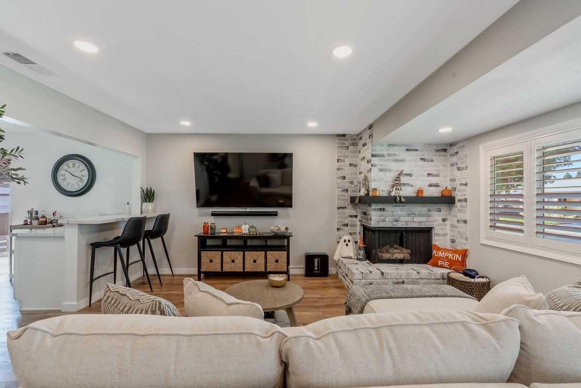 5128 Hersholt Avenue - Photo 3 of 30