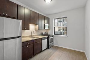 featured image of 7700-7706 North Marshfield Avenue