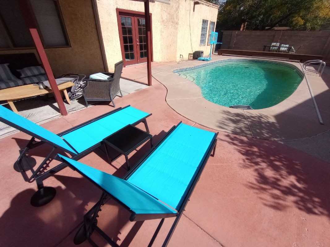 6524 Colleen Avenue Northeast - Photo 4 of 16