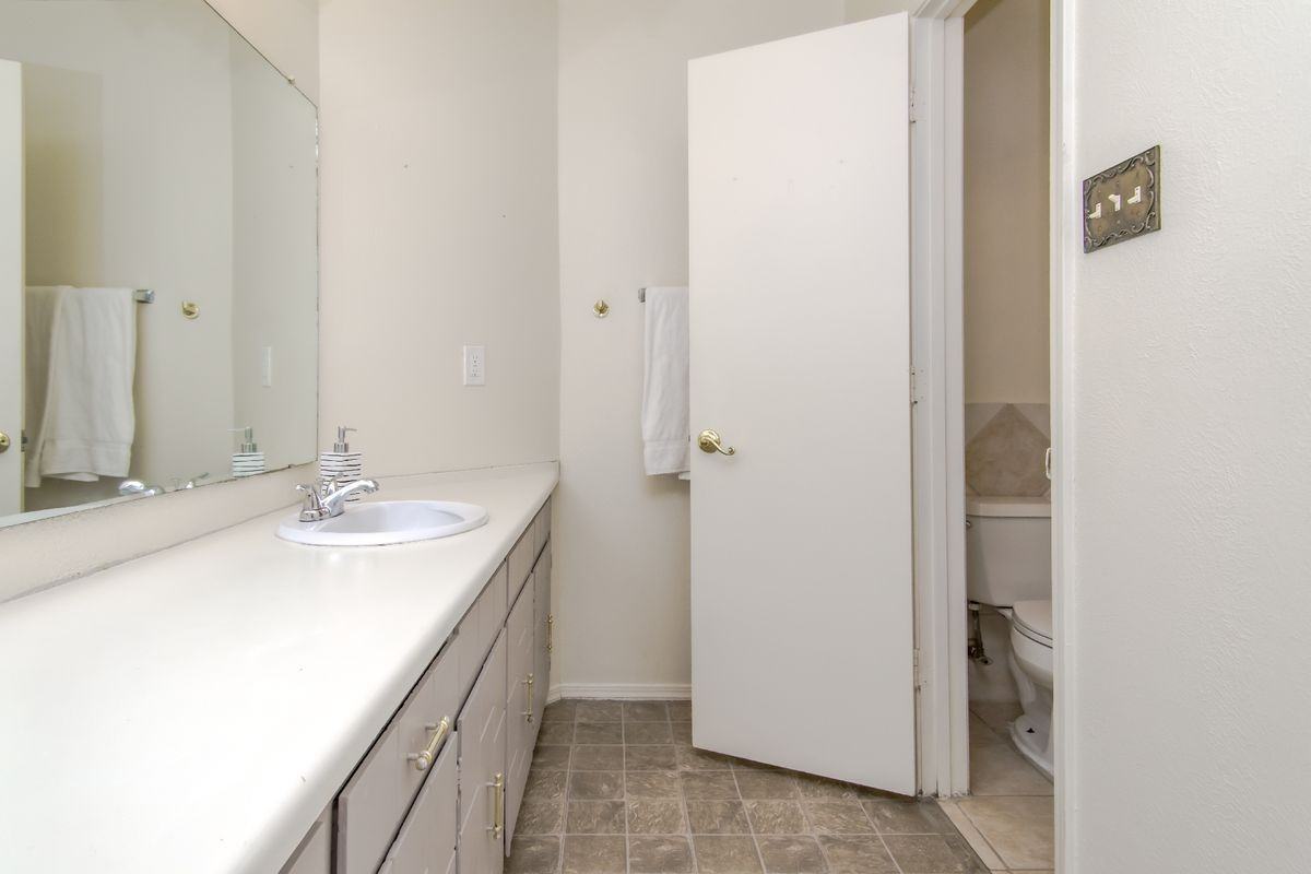 6524 Colleen Avenue Northeast - Photo 5 of 16