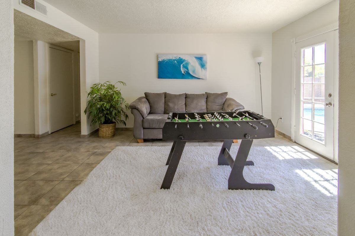 6524 Colleen Avenue Northeast - Photo 7 of 16