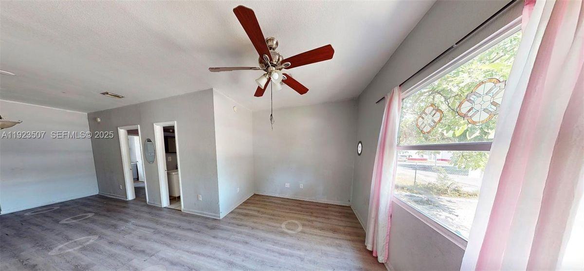 236 Northeast 57th Street ##0 - Photo 3 of 3