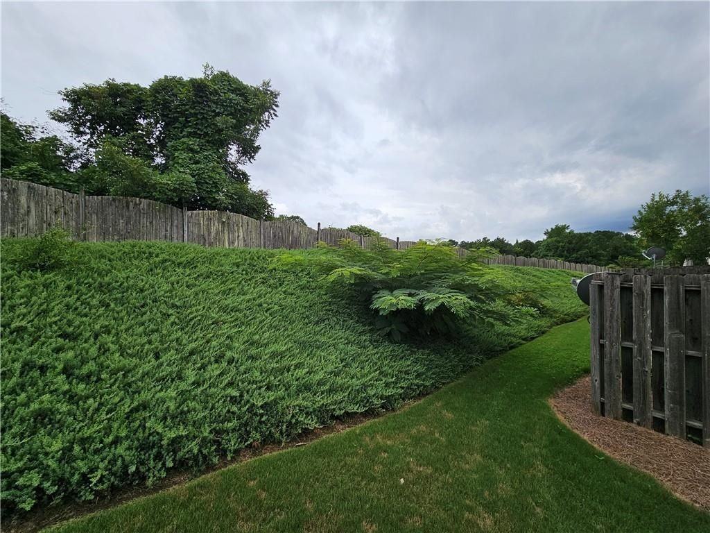 2160 Hawks Bluff Trail - Photo 4 of 21