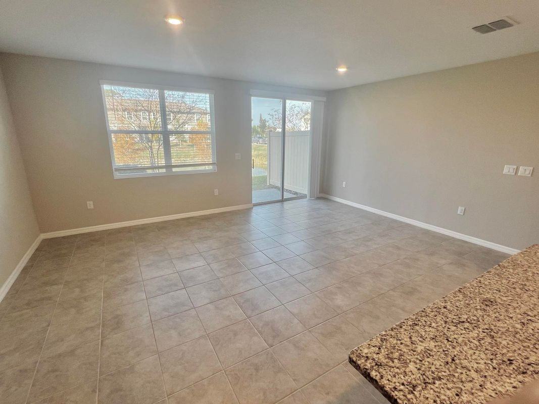 17125 Blowfish Dr - Photo 4 of 33