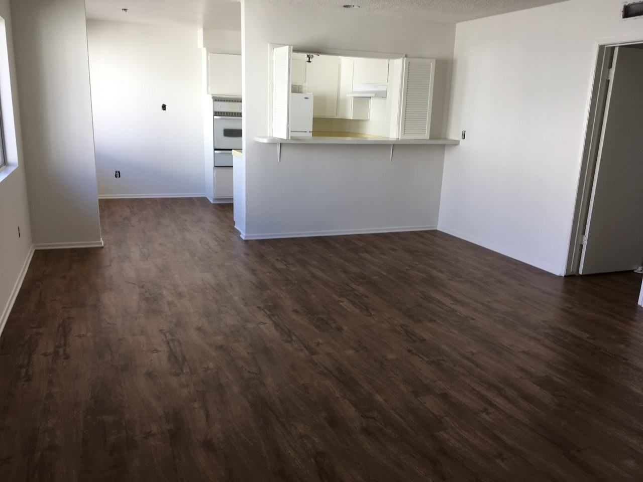 1344 N Columbus Ave #12 - Photo 3 of 9