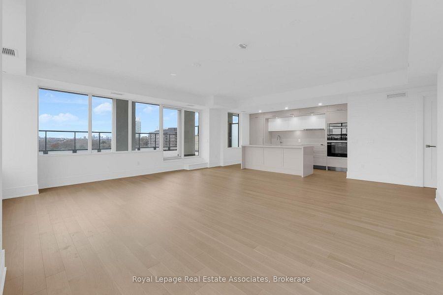 259 The Kingsway #622 - Photo 2 of 16