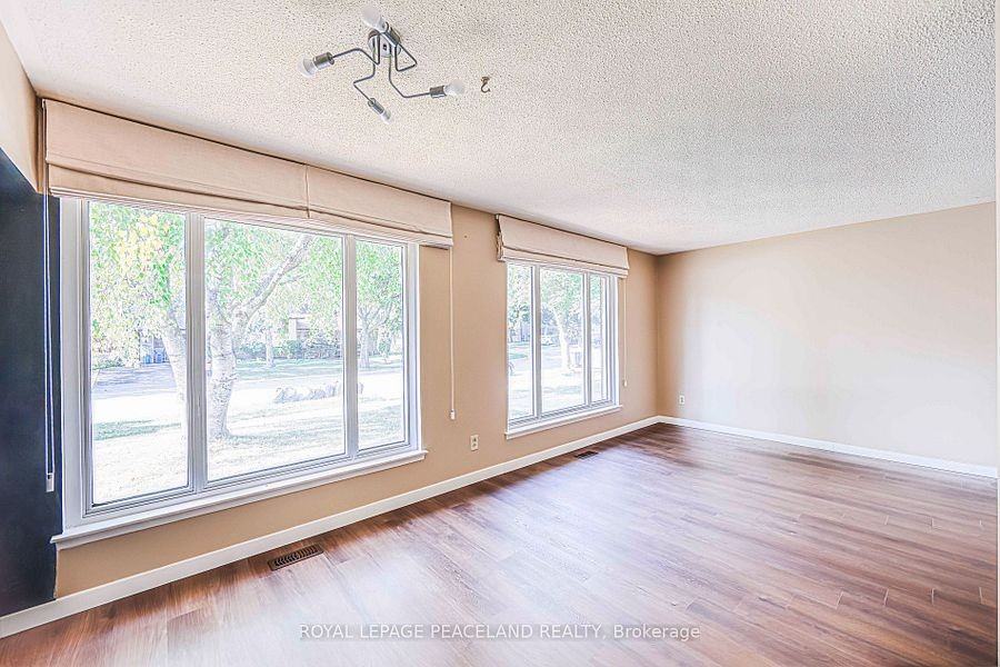 1097 Parthia Crescent - Photo 6 of 13