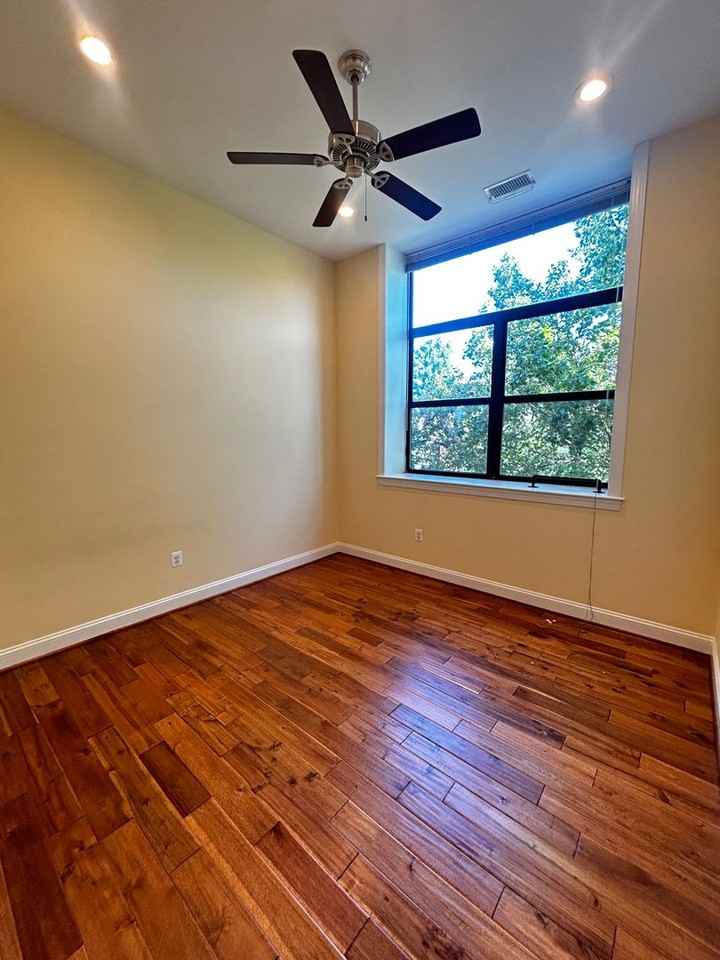 201 S Conkling LLC - Photo 7 of 9