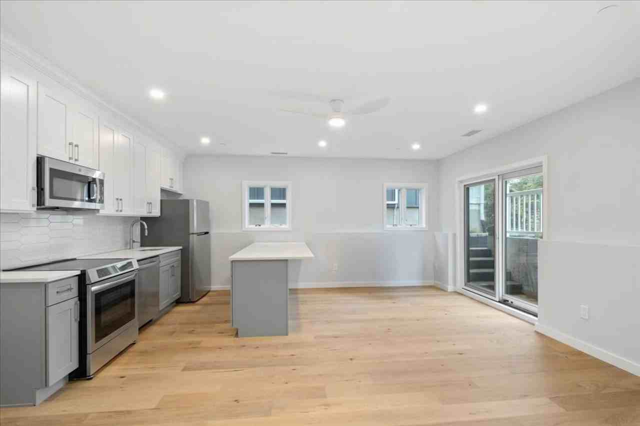 46 Hudson Street - Photo 2 of 20