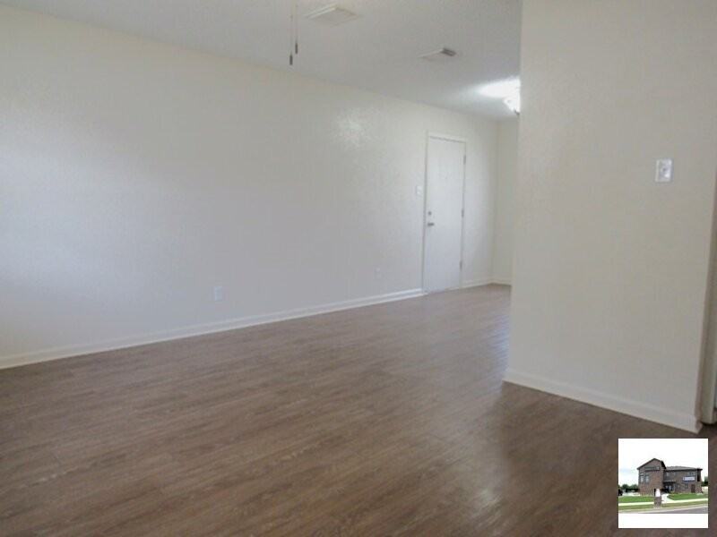 801 N 19th St - Photo 3 of 21