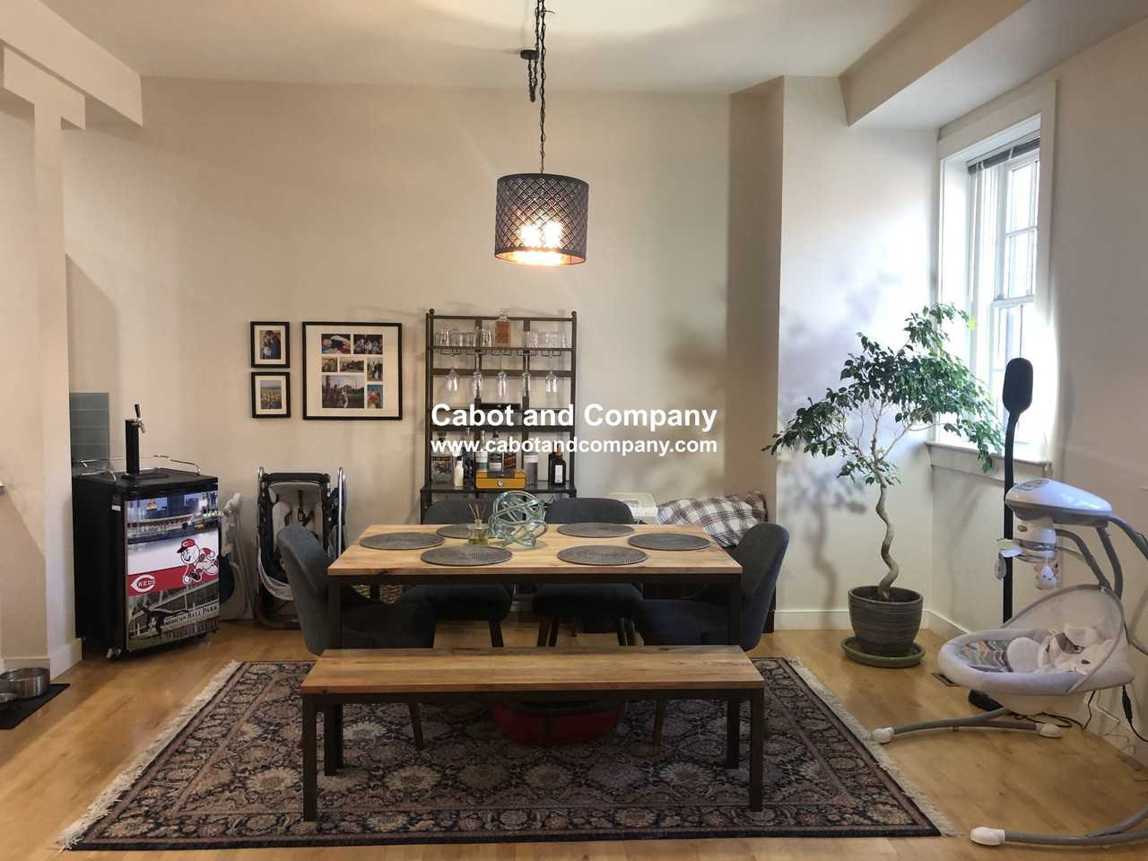 72 Hamilton St #4 - Photo 7 of 10