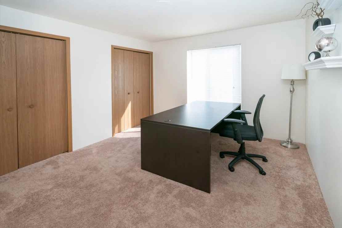 1082 E Chicago Blvd #17 - Photo 7 of 13