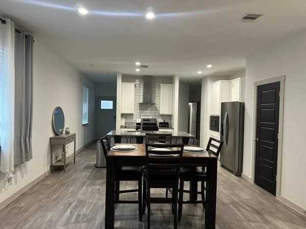 12810 Heddington Grove Ln #NA - Photo 3 of 18