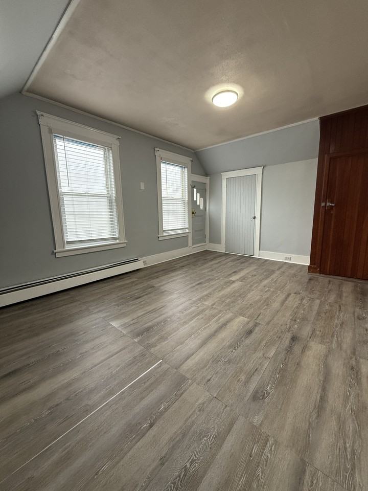 141 Spruce St #2 - Photo 3 of 9
