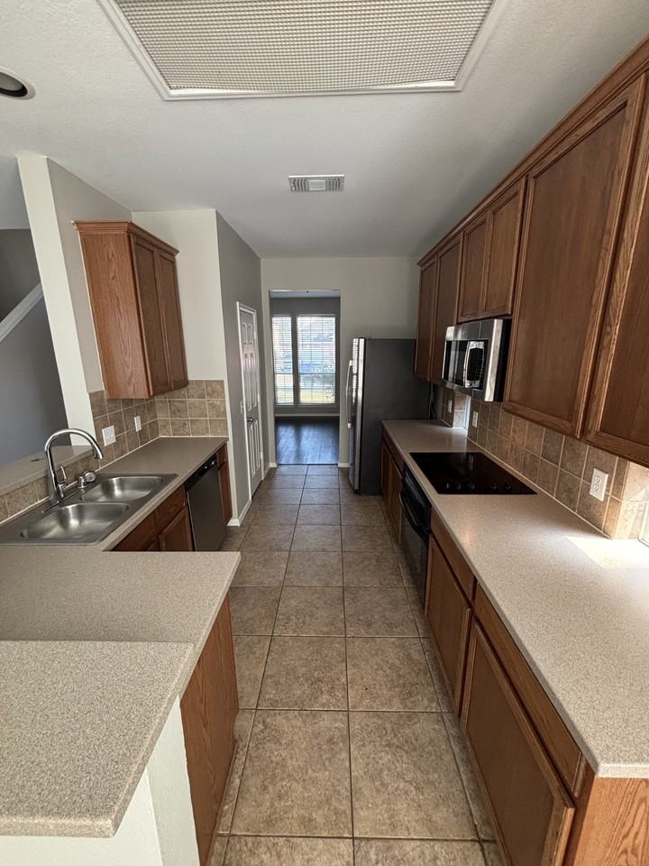 2756 Thorncreek Lane #NA - Photo 4 of 20