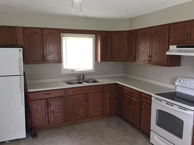 204 West 2nd Street #1 - Photo 2 of 12