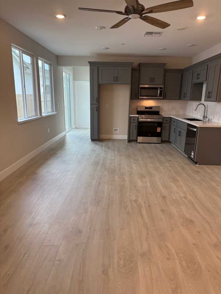 4085 Peter's Court #A - Photo 3 of 21