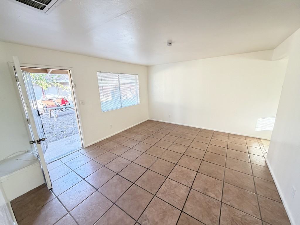 181 West Kesler Lane #1 - Photo 4 of 11