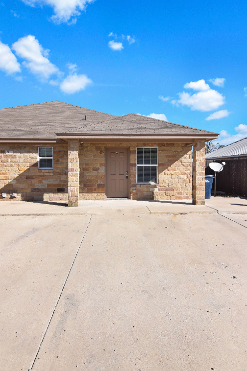 205 South Front Street #A - Photo 2 of 18