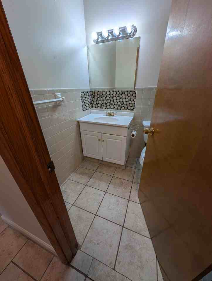 480 Forsythe Avenue #8 - Photo 5 of 7