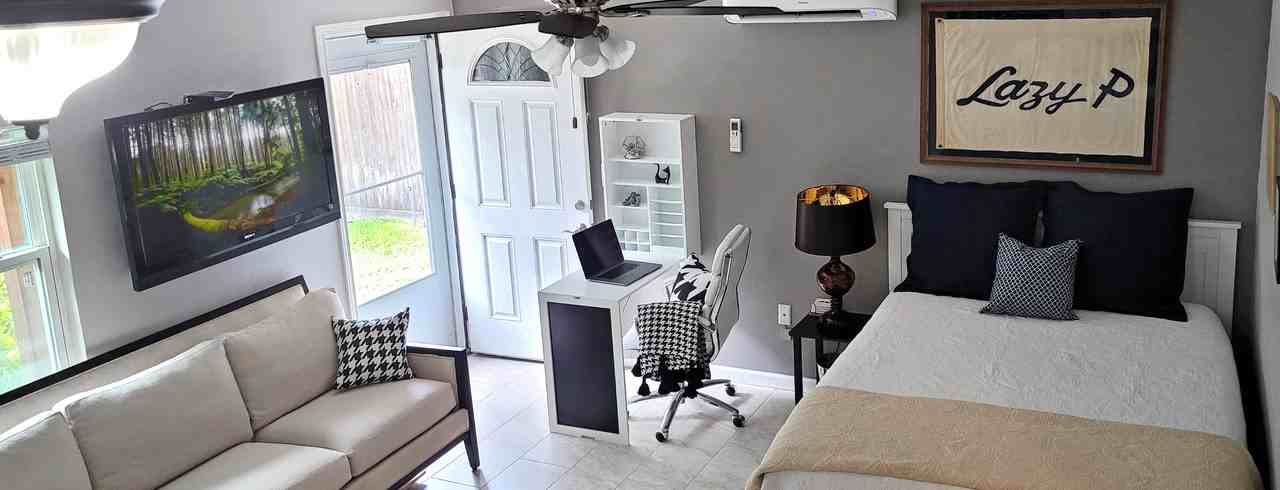 7726 Valley View Ln - Photo 2 of 14