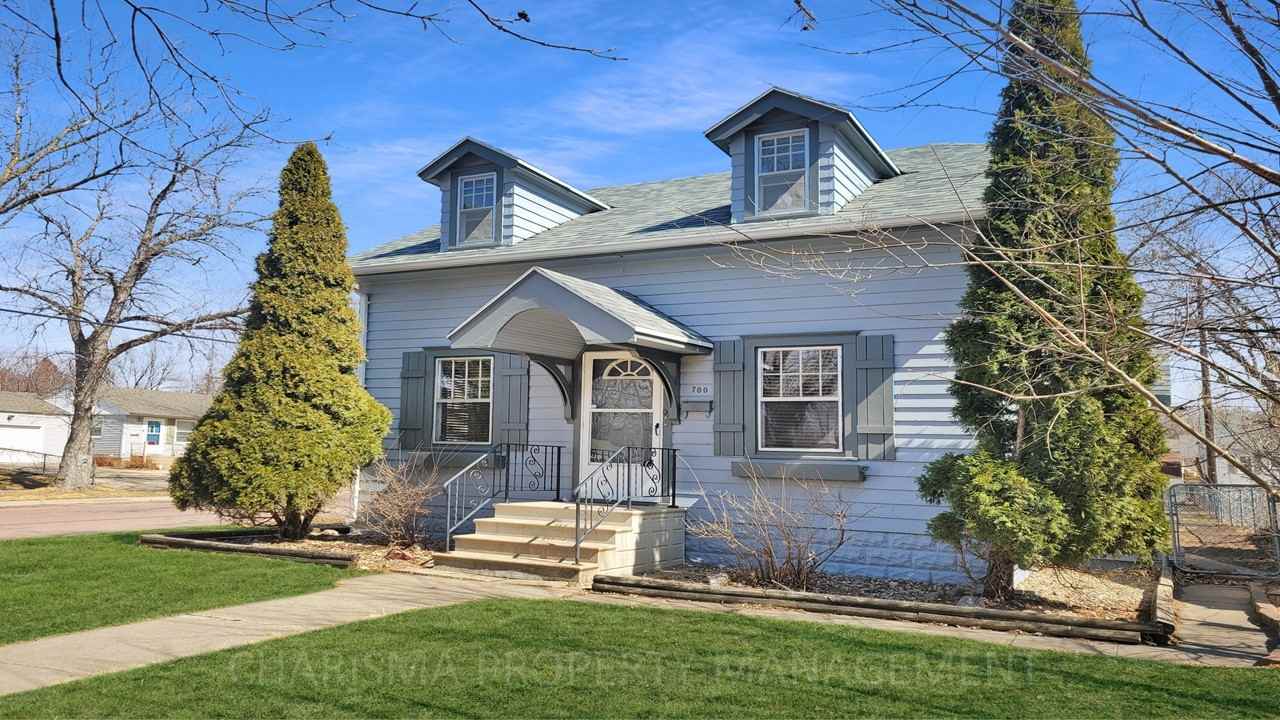 700 S Hawthorne Ave #NA - Photo 3 of 29