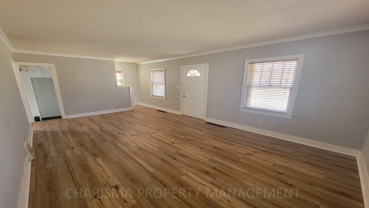 700 S Hawthorne Ave #NA - Photo 7 of 29