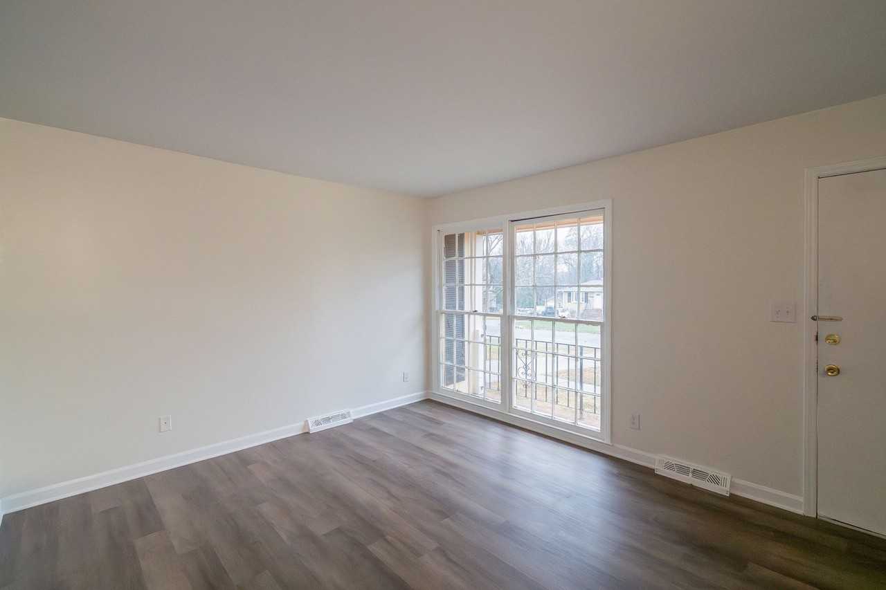 2707 Scarlet Cir - Photo 4 of 28