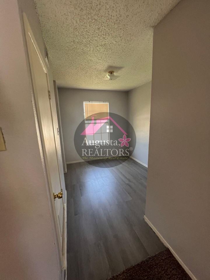 Willow Park Apartments - Photo 4 of 8