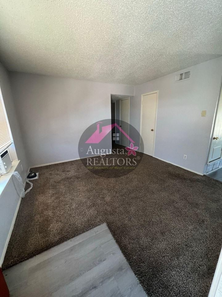 Willow Park Apartments - Photo 5 of 8