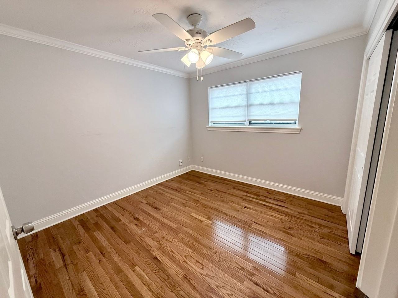 3725 1/2 N Lee Ave - Photo 4 of 12