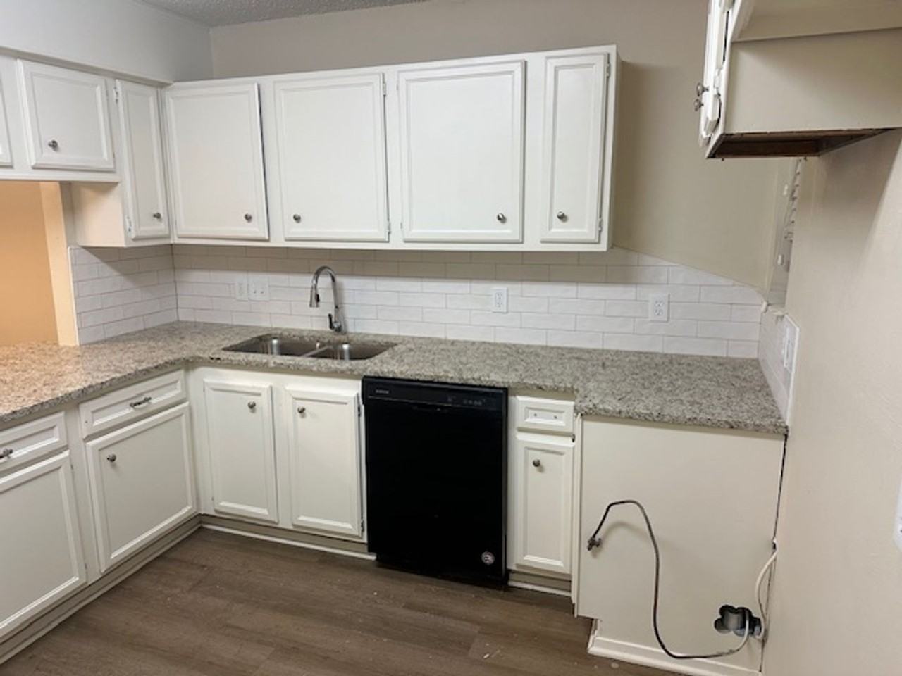 809 Georgia Ln - Photo 3 of 7