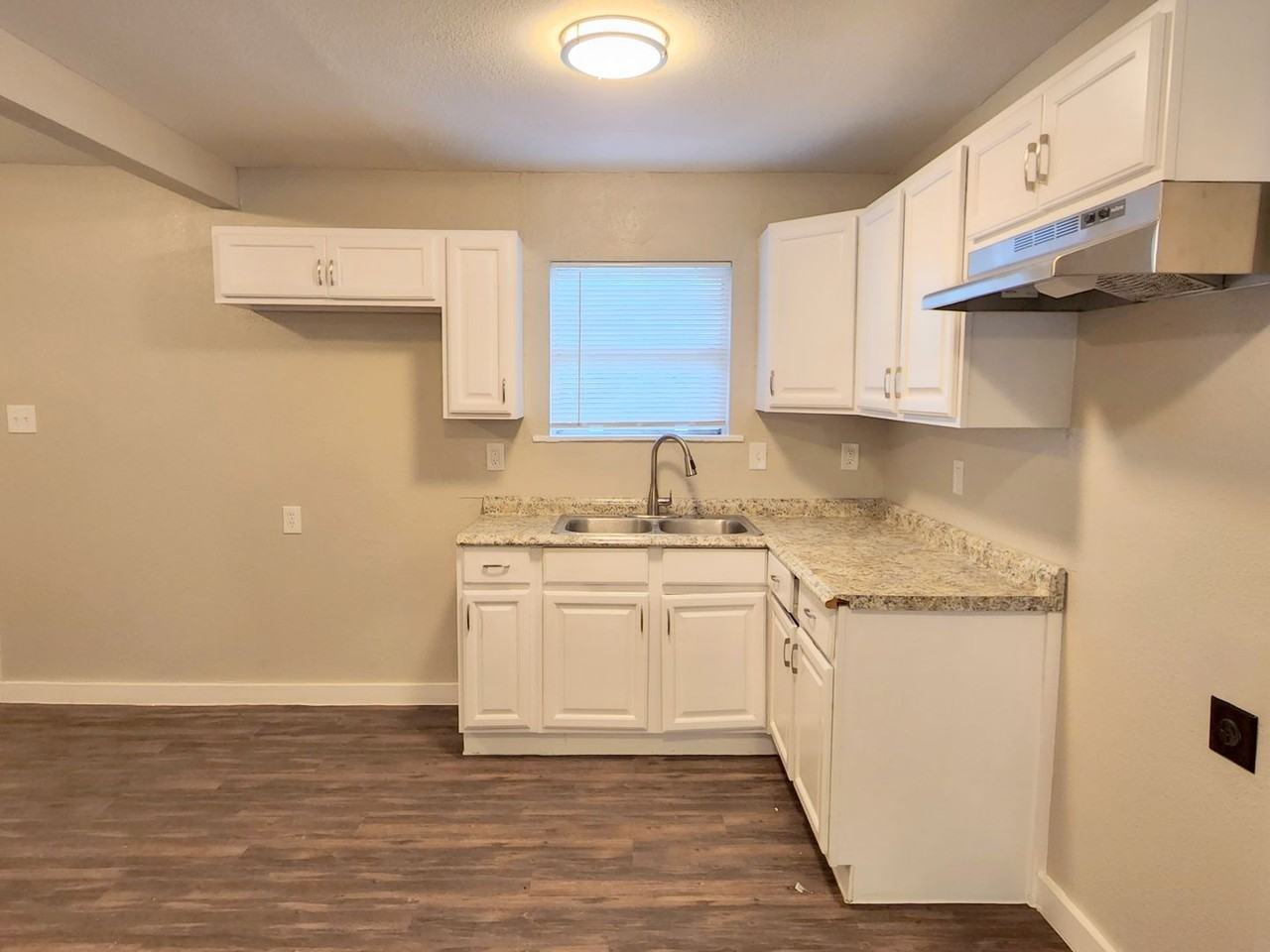 1106 2nd Avenue North - Photo 6 of 17