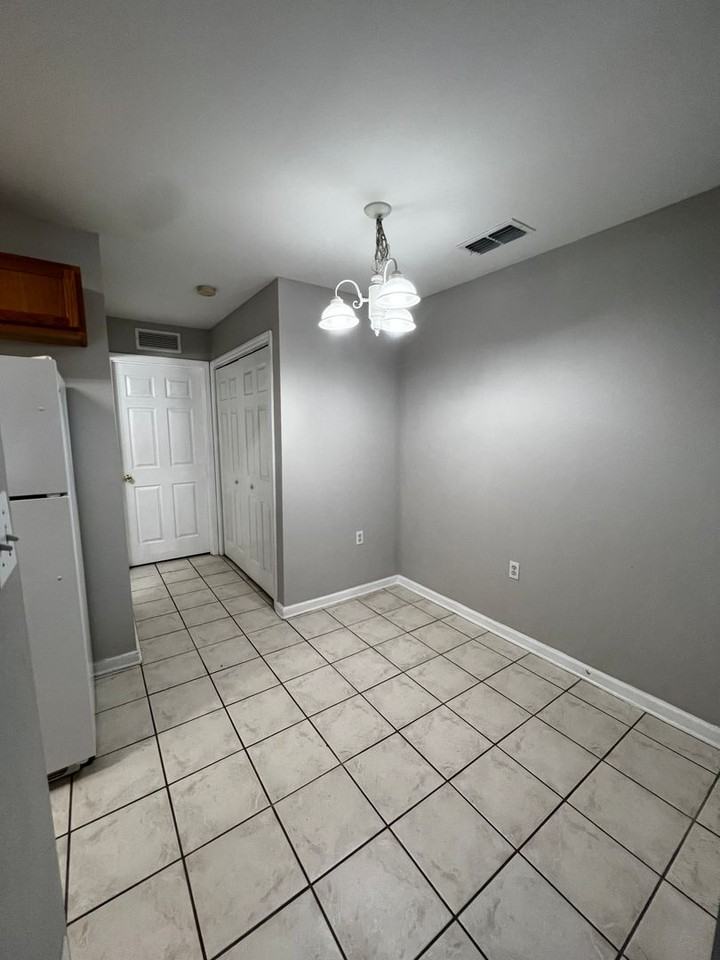 2740 W Tharpe St #502 - Photo 7 of 27