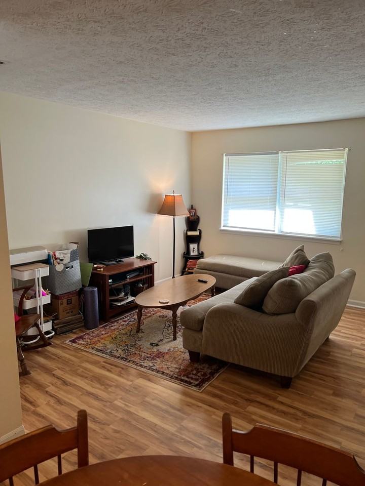 627 Whit Davis Rd - Photo 5 of 15