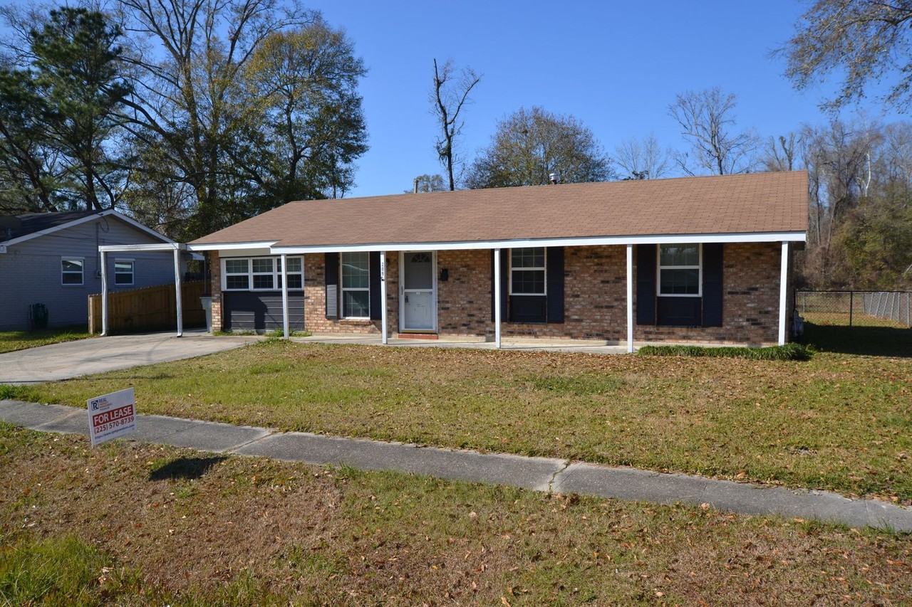 209 Cypress Dr - Photo 3 of 28