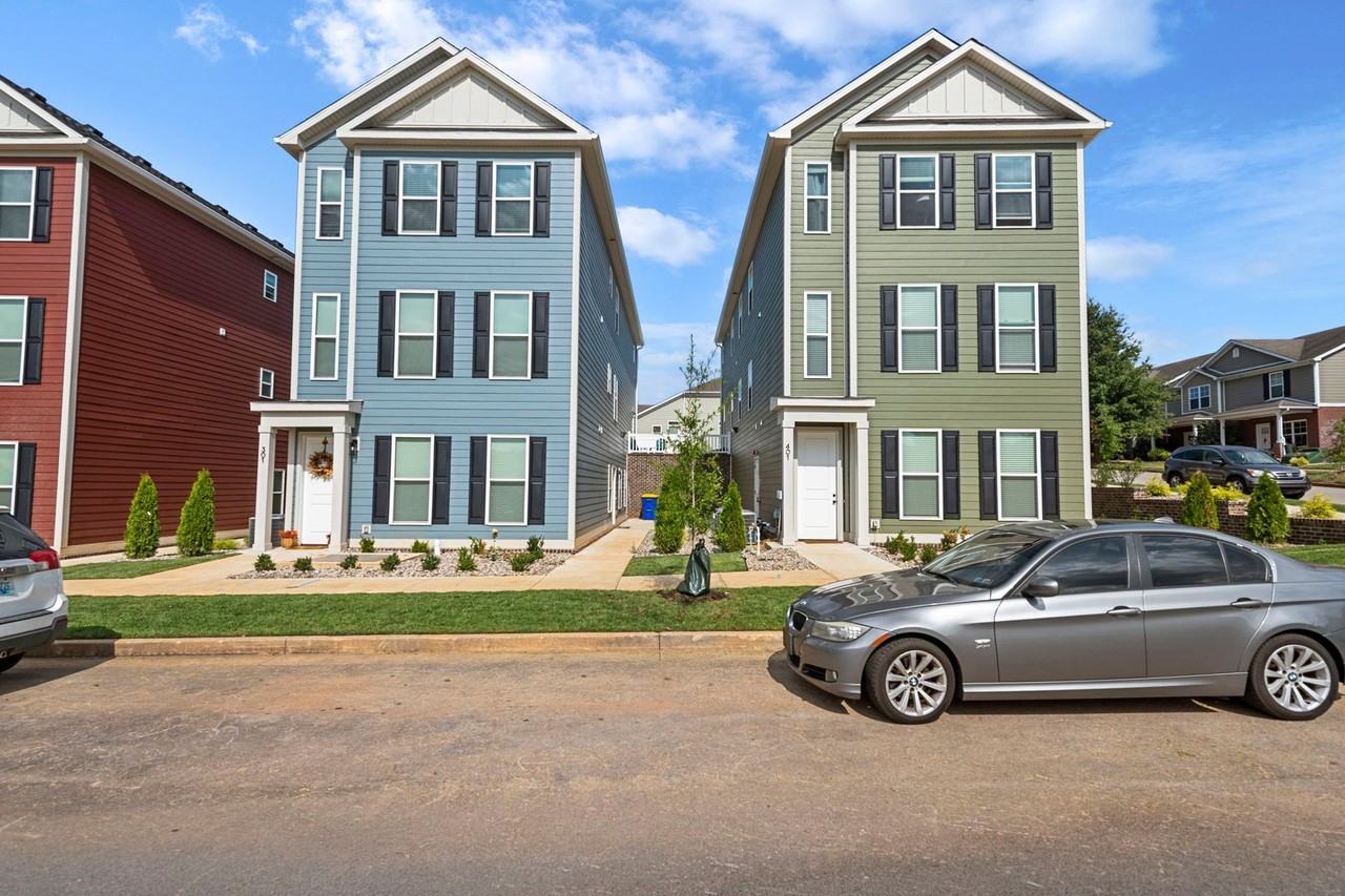 Traditions Condos - Photo 4 of 50