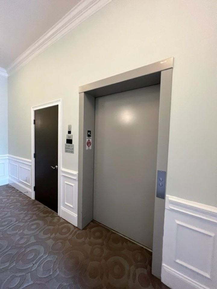 619 N 4th St #203 - Photo 5 of 44