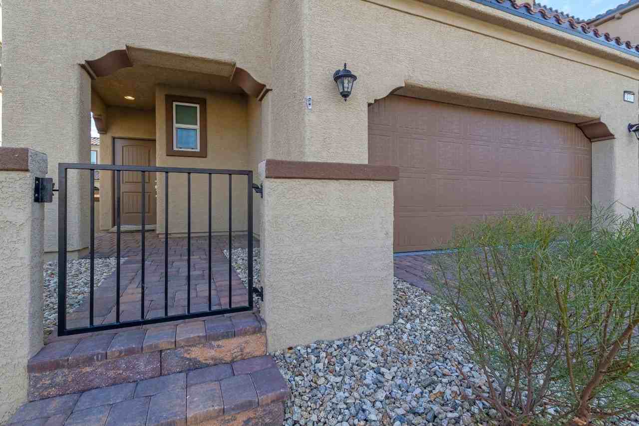 10461 Skye Summit Avenue - Photo 2 of 20