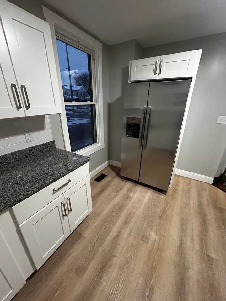 2605 Benninghofen Ave - Photo 6 of 22