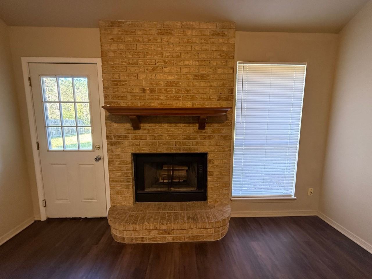 9317 Crooked Creek Drive - Photo 4 of 17