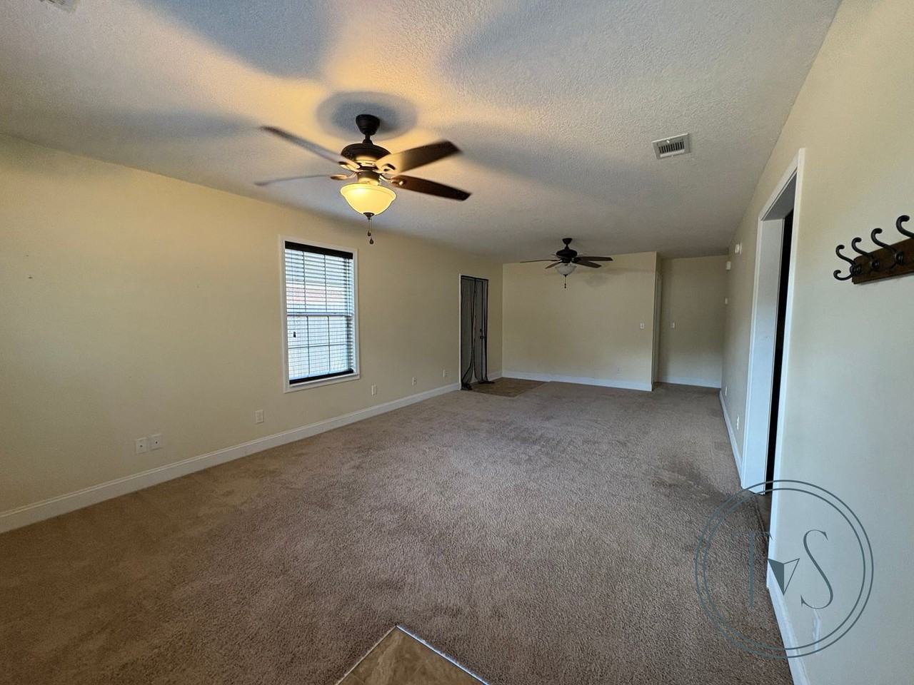 721 Lee Road - Photo 2 of 11