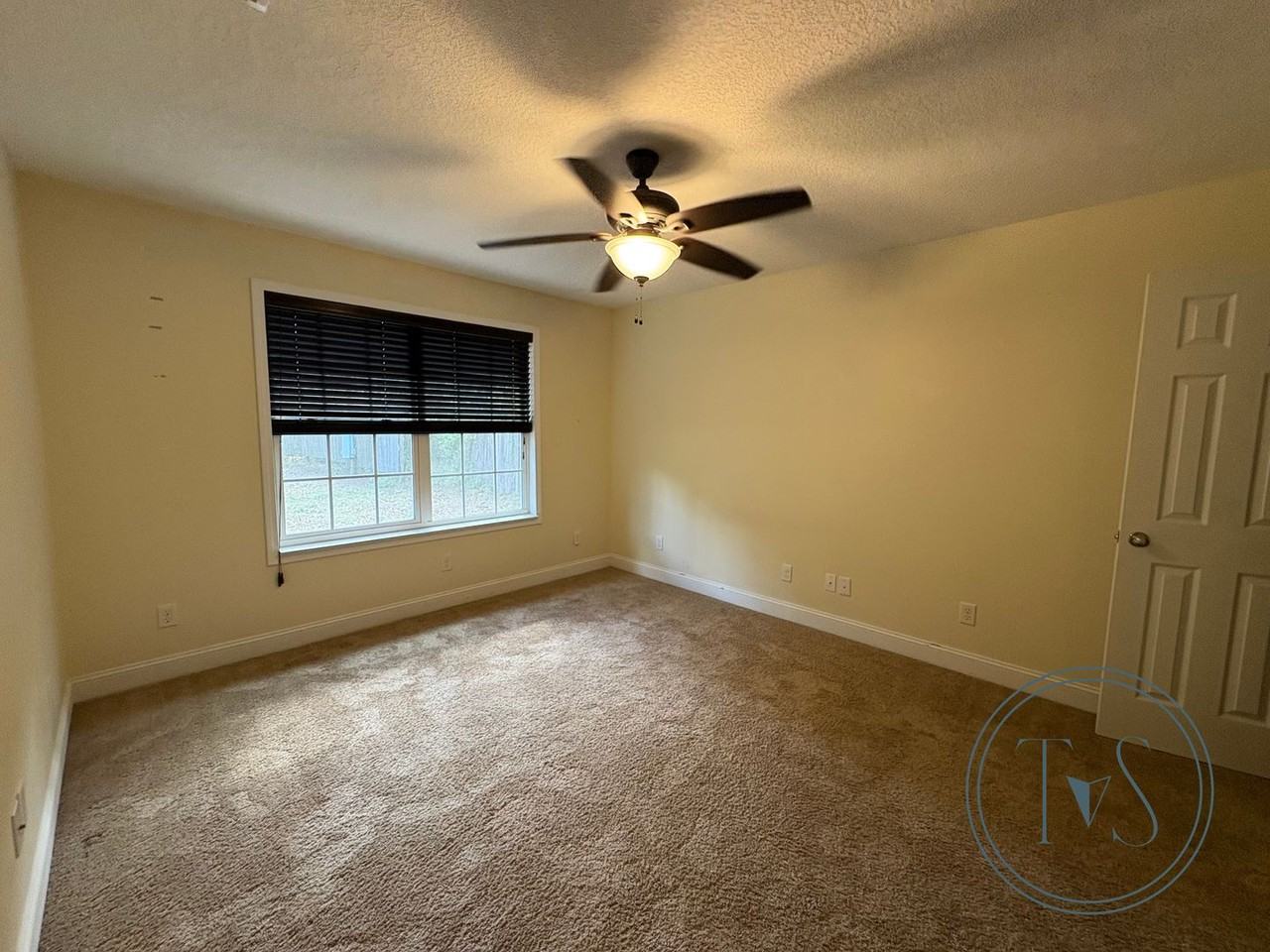 721 Lee Road - Photo 6 of 11