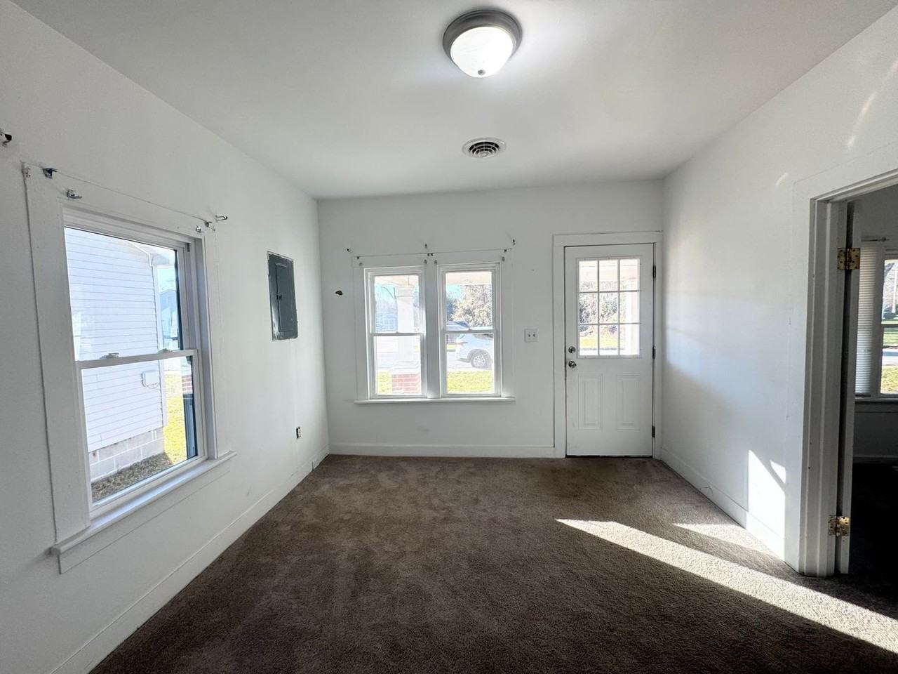 508 Bank St - Photo 2 of 8