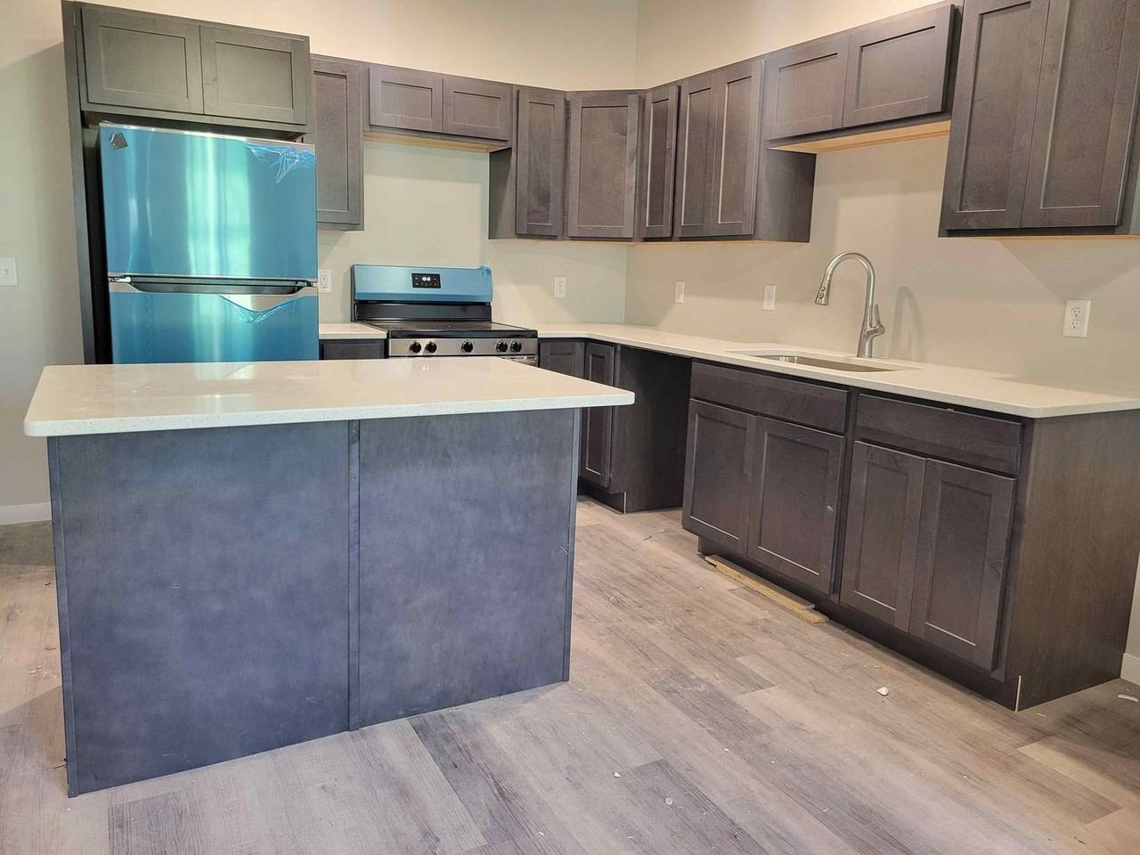 763 Parent Street - Photo 2 of 33