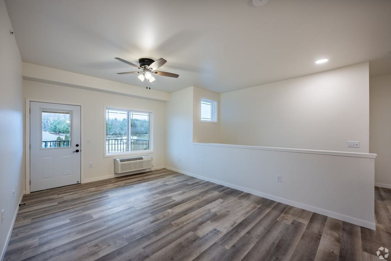 761 Parent Street - Photo 5 of 29