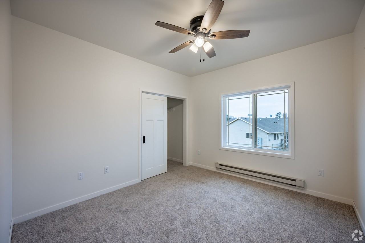 761 Parent Street - Photo 7 of 29