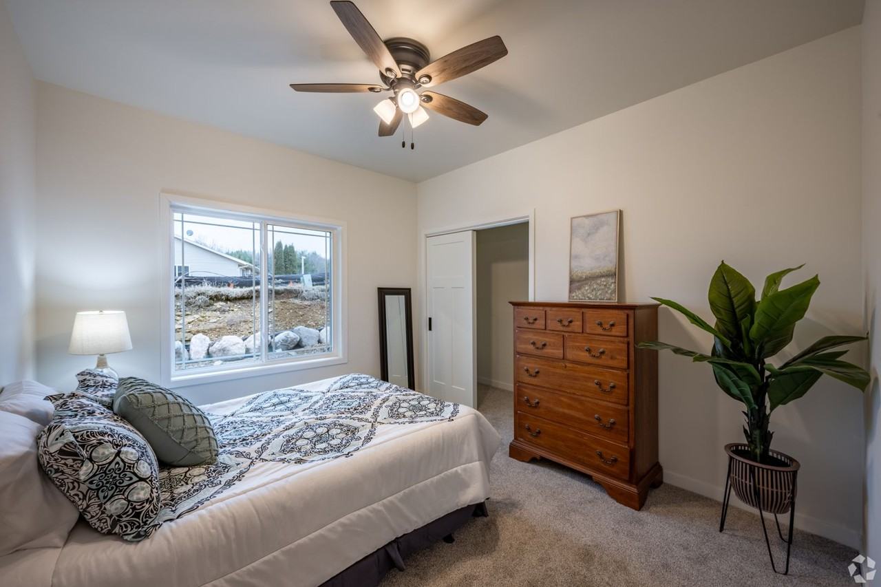 761 Parent Street - Photo 5 of 29